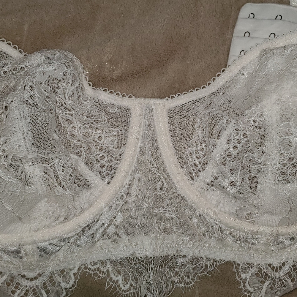 Vs Bra Push-Up Without Padding White Size 36ddd - image 7